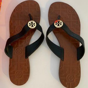 Tory Burch THORA leather and metal logo sandals